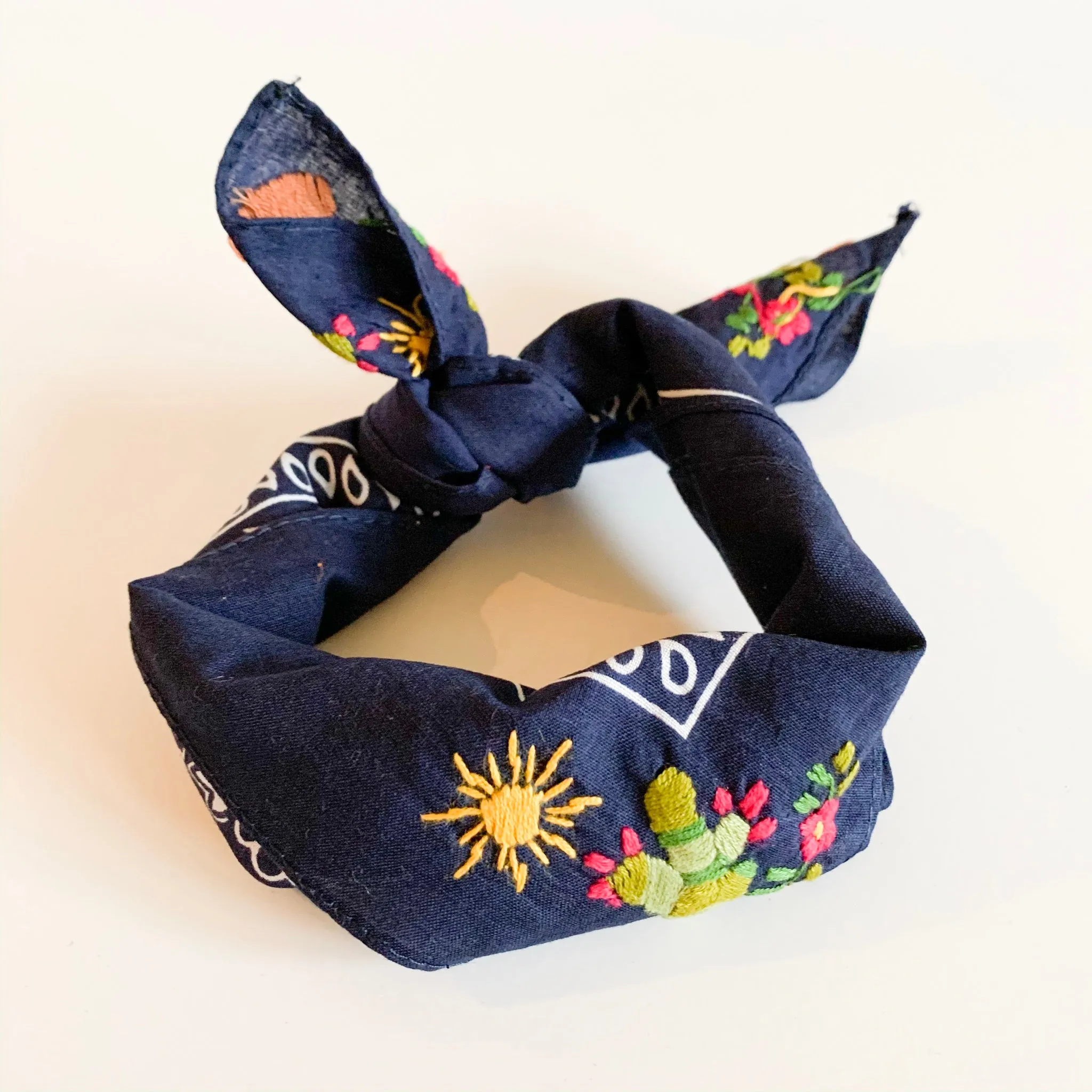 Neck scarf with Cactus (Assorted Colors)