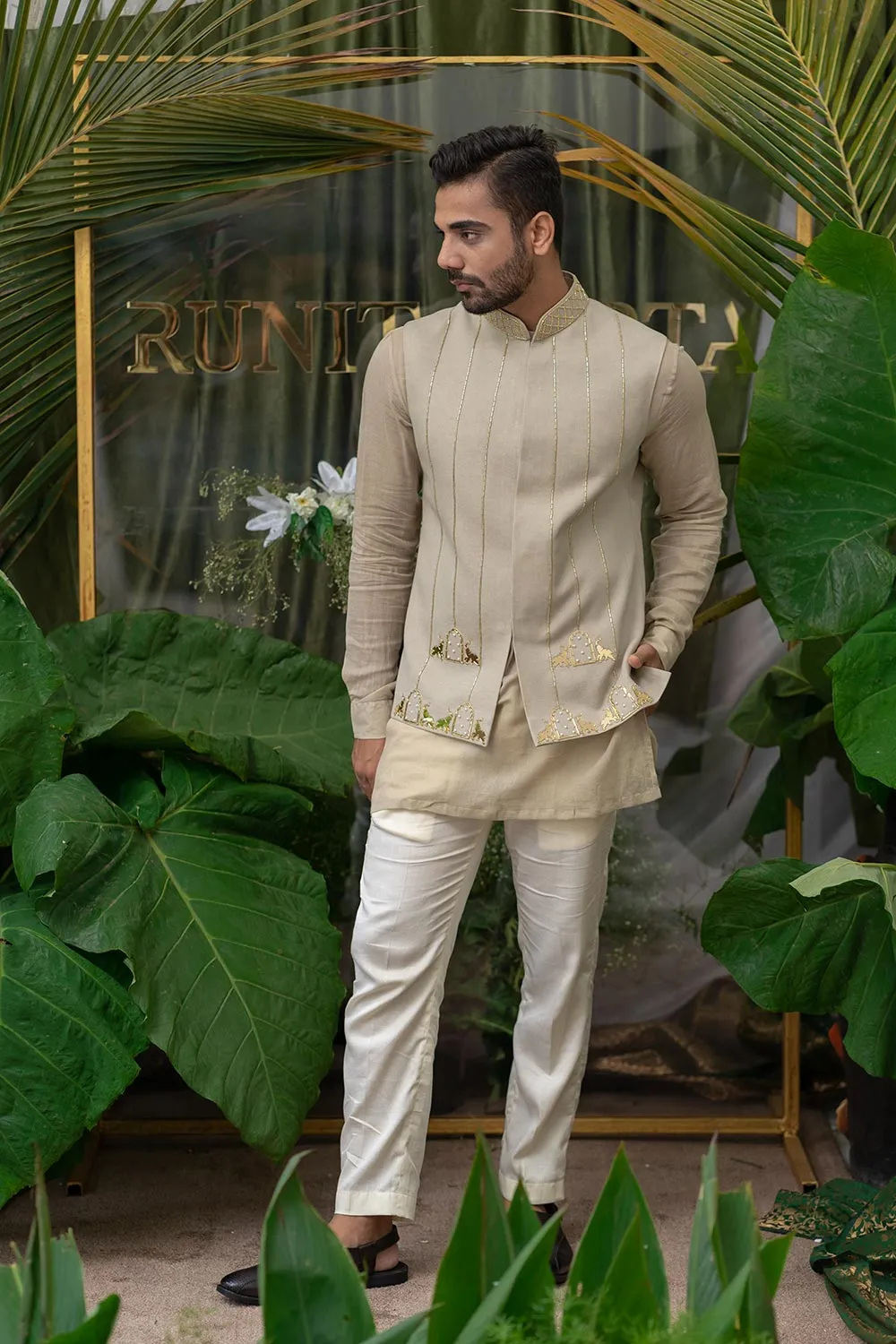 Warm Grey Kurta and Bandi Set