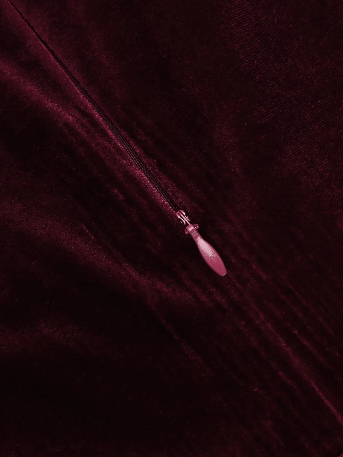 Wine Red 1960s Velvet Bodycon Vintage Dress
